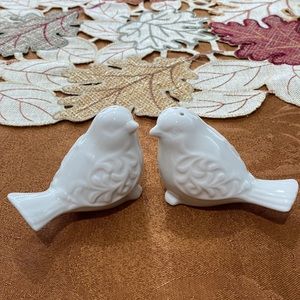 Salt and pepper Birds. Bone white color.